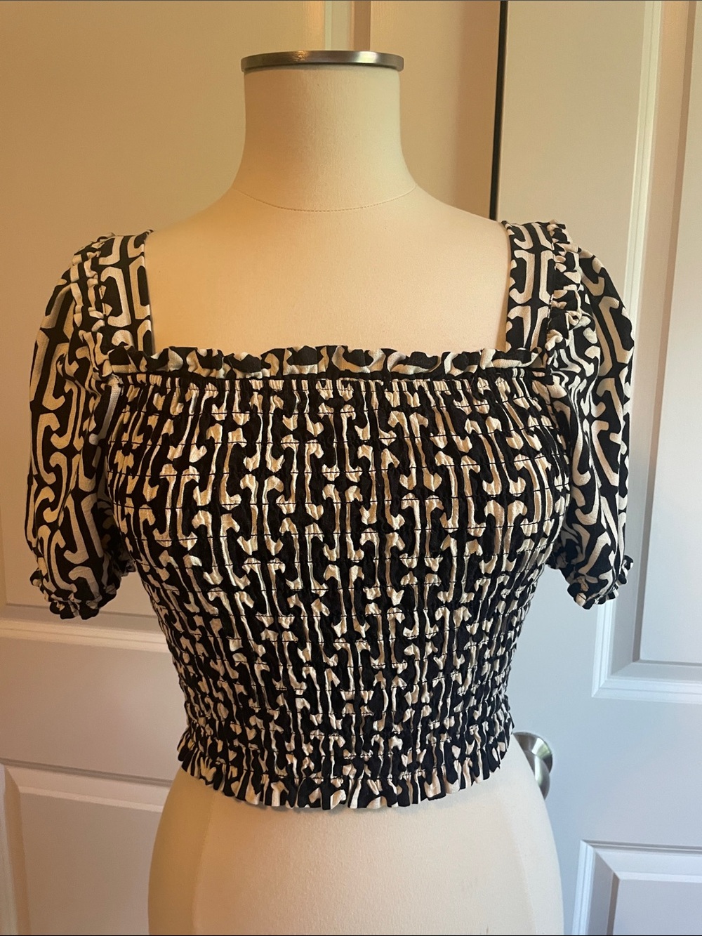 Monteau Black & Cream Smocked Square-Neck Crop Top